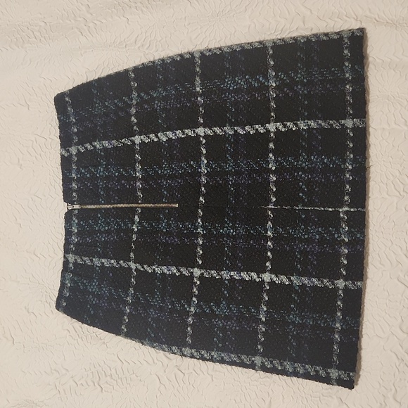 LOFT - Plaid Green Skirt - 2P - Picture 2 of 2